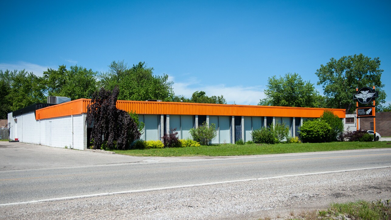 2525 Jefferson Blvd, Windsor, ON for sale Primary Photo- Image 1 of 1