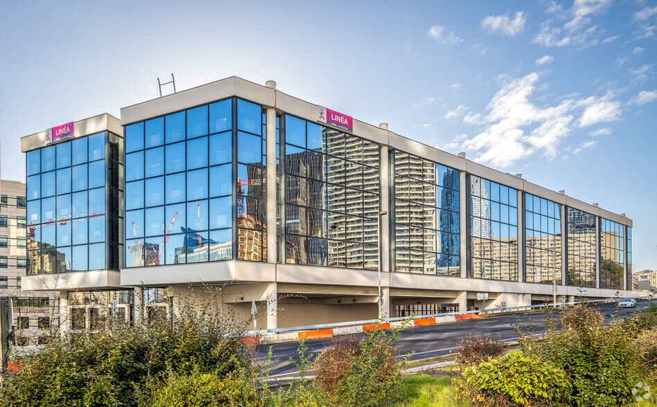 1 rue du Général Leclerc, Puteaux for lease - Primary Photo - Image 1 of 4