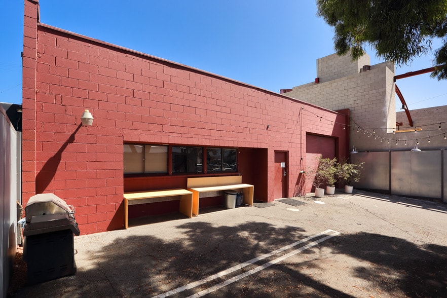 340 Sunset Ave, Venice, CA à louer - Photo du bâtiment - Image 2 de 8