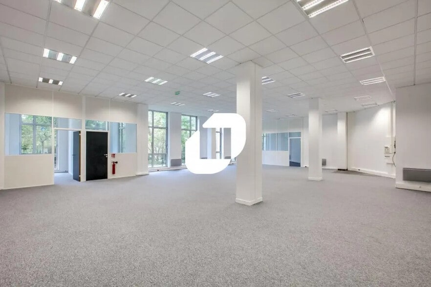 Bureau dans Neuilly-Plaisance à vendre - Photo intérieure - Image 1 de 14