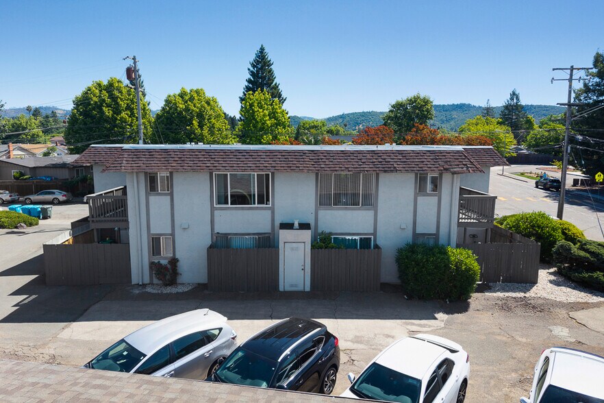 1155 Evans Dr, Santa Rosa, CA à vendre - Photo du bâtiment - Image 2 de 31