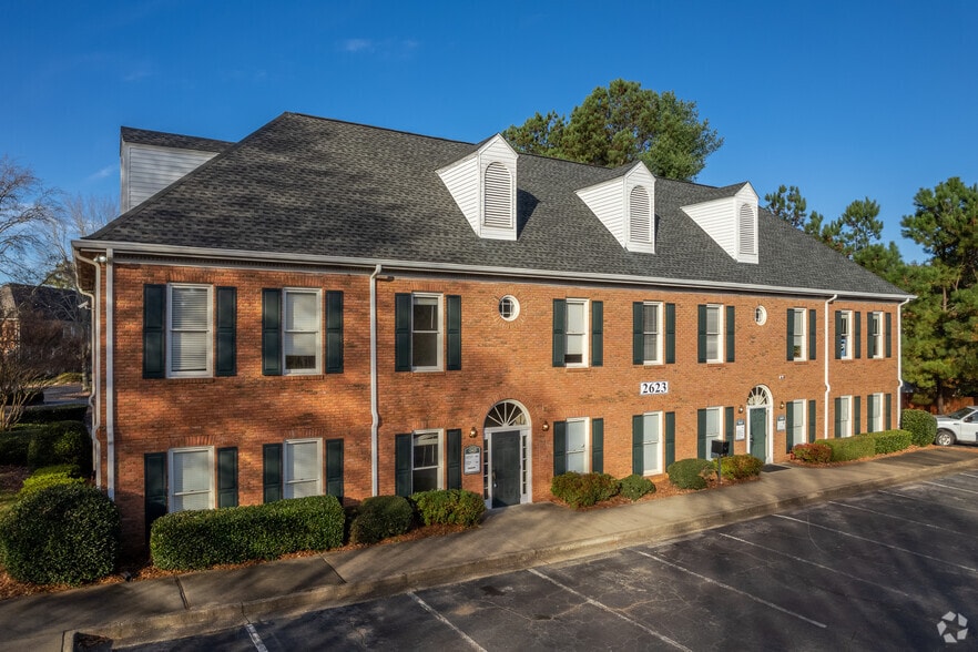 2623 Sandy Plains Rd, Marietta, GA for lease - Primary Photo - Image 1 of 9
