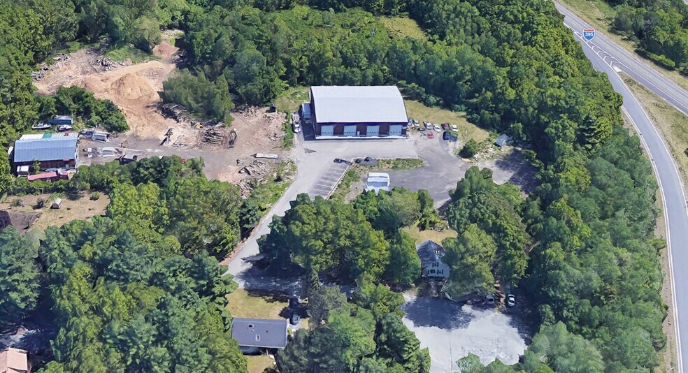 9 Wellington rd, Oxford, MA à vendre - Photo du bâtiment - Image 3 de 6