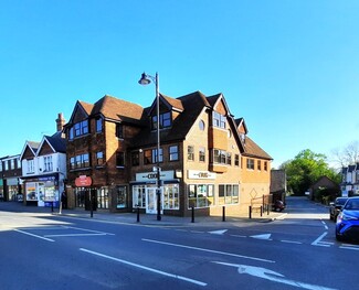 Plus de détails pour 116-120 High St, Cranleigh - Bureau à vendre