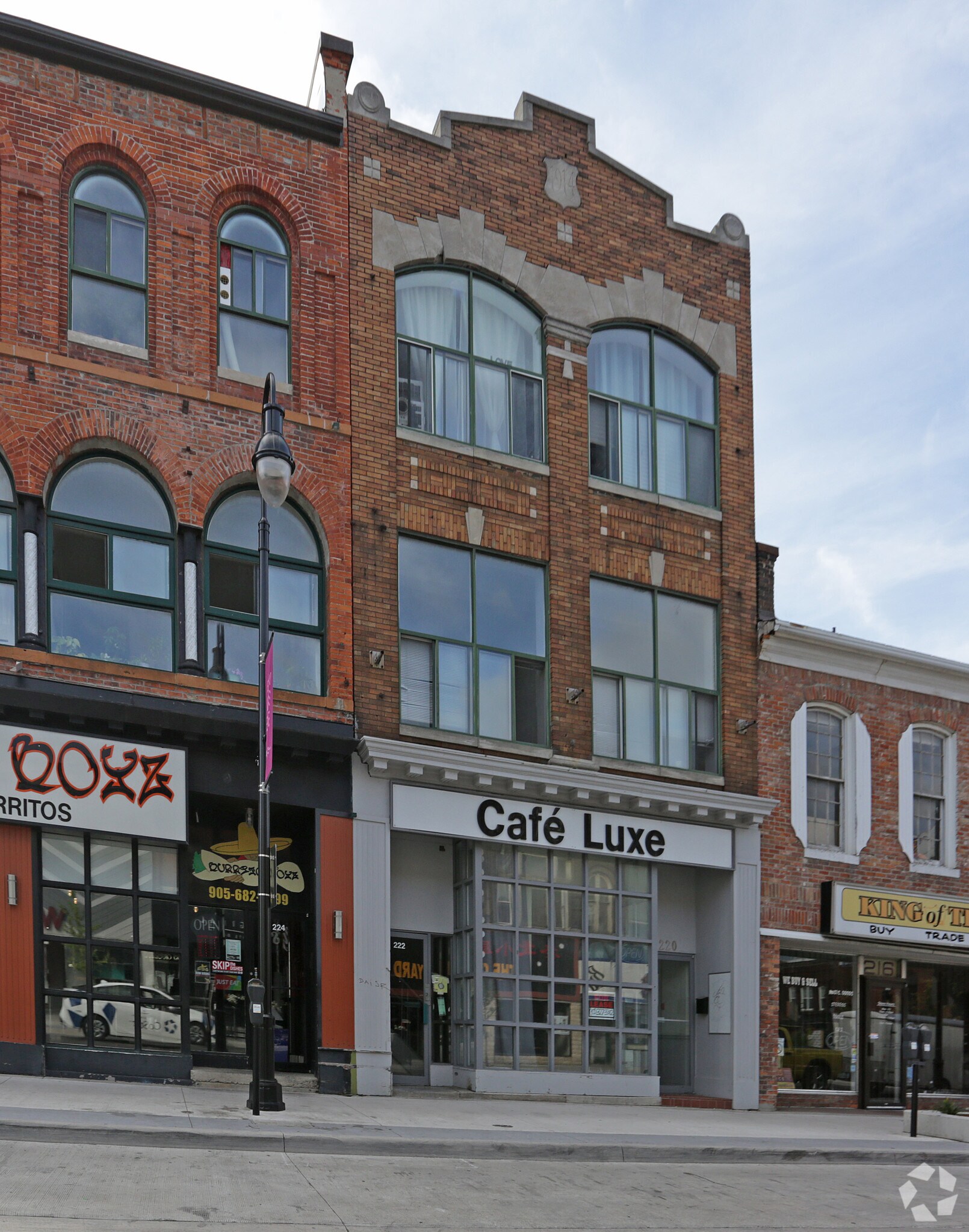 220 St Paul St E, St Catharines, ON à vendre Photo principale- Image 1 de 1