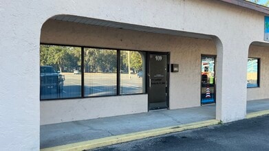 935-951 Candlelight Blvd, Brooksville, FL for lease Interior Photo- Image 2 of 6