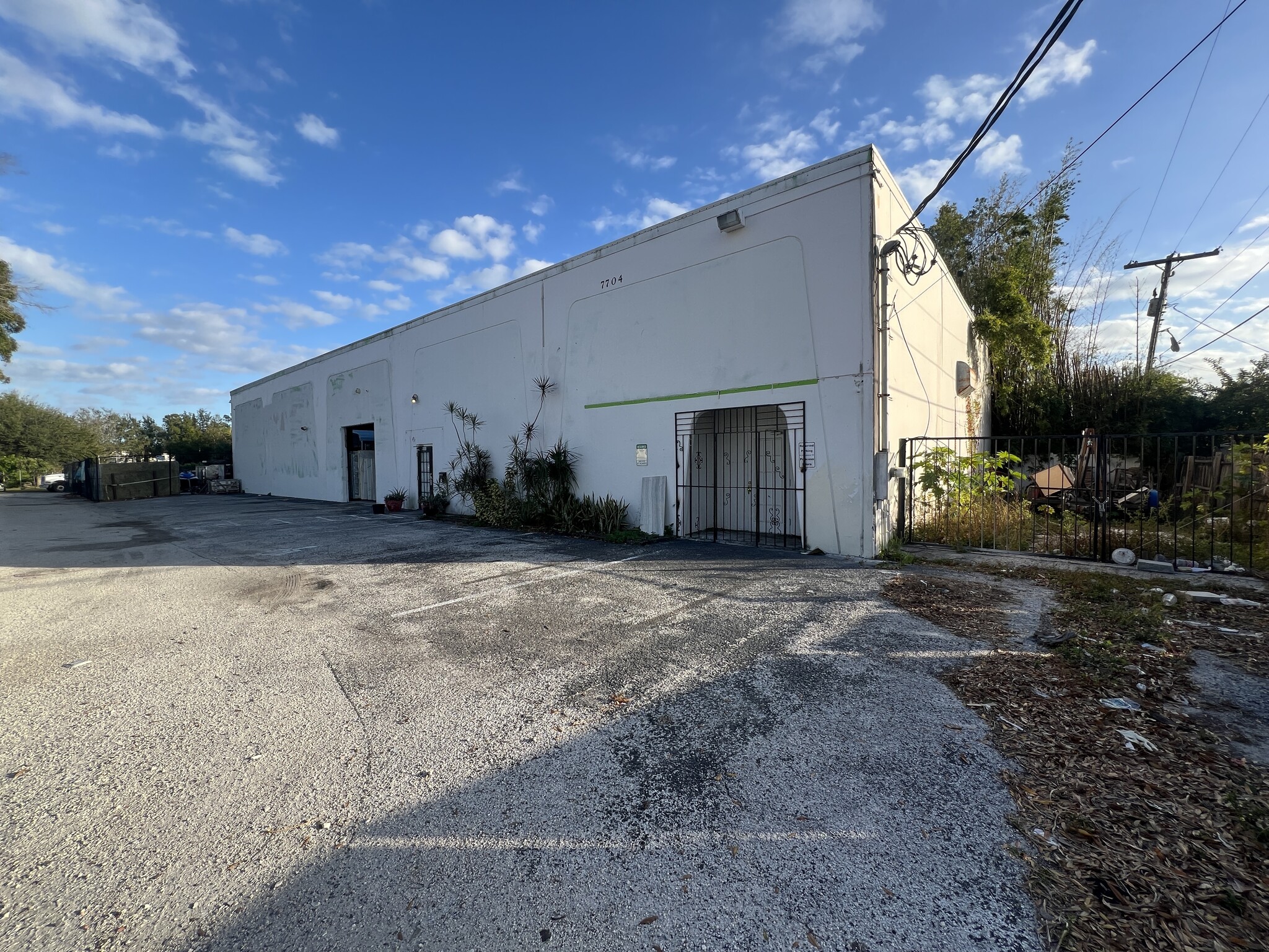 7704 W Hillsborough Ave, Tampa, FL for lease Building Photo- Image 1 of 28