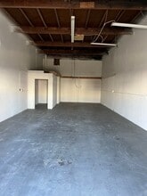 1106 E Walnut St, Santa Ana, CA for lease Interior Photo- Image 2 of 3