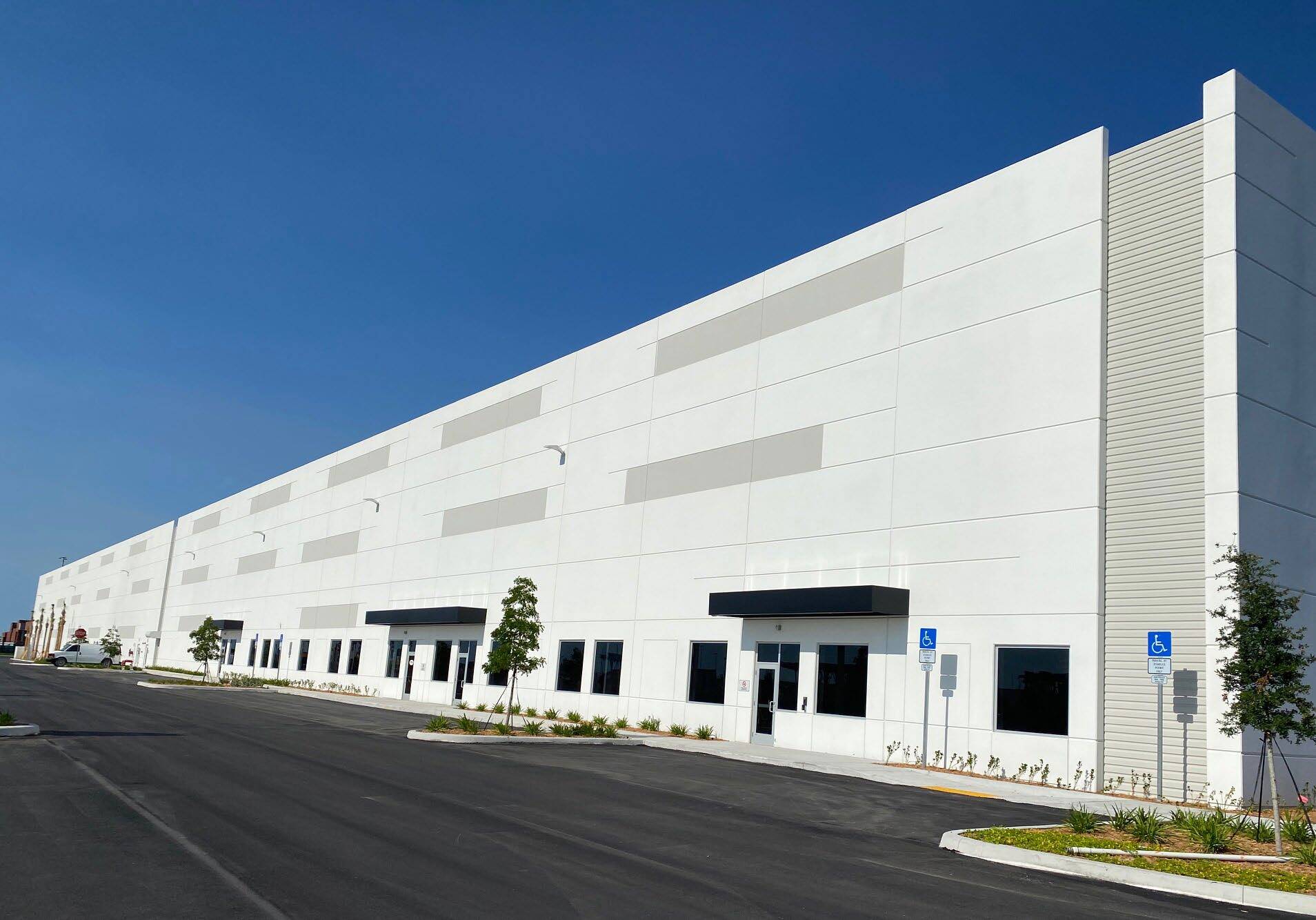 3413 Mcintosh Rd, Hollywood, FL for lease Building Photo- Image 1 of 3