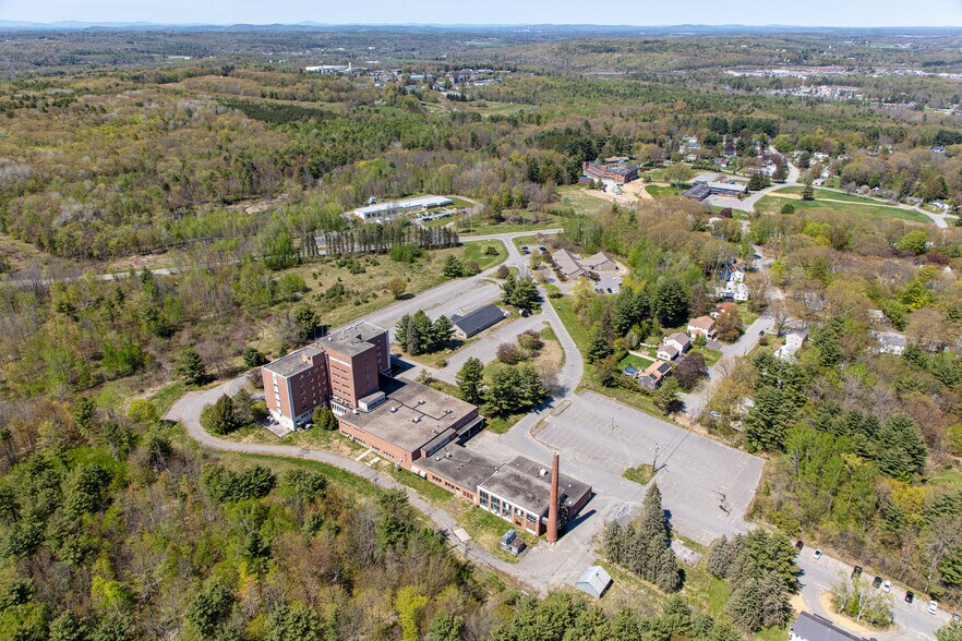 30 Chase Ave, Waterville, ME à vendre - Photo du bâtiment - Image 2 de 6