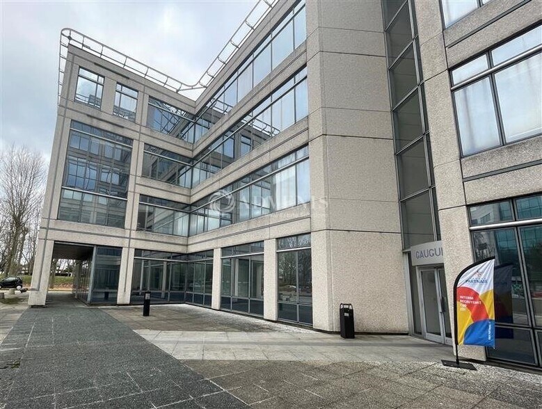 Office in Villepinte for sale - Building Photo - Image 1 of 10