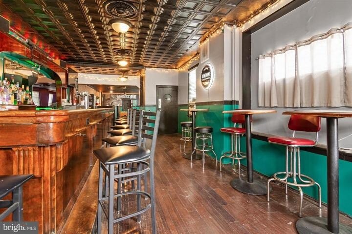 3301 Foster Ave, Baltimore, MD à vendre - Photo du bâtiment - Image 3 de 31
