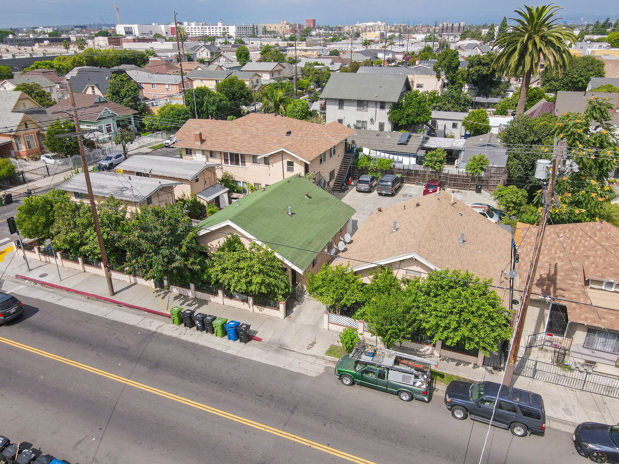 2915 Maple Ave, Los Angeles, CA à vendre Photo du bâtiment- Image 1 de 1