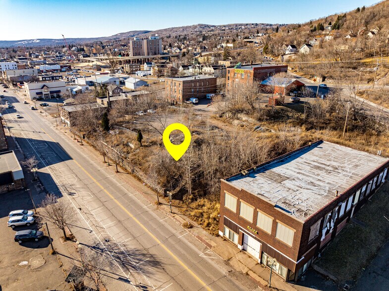 17xx W Superior St, Duluth, MN à louer - Photo du bâtiment - Image 3 de 3