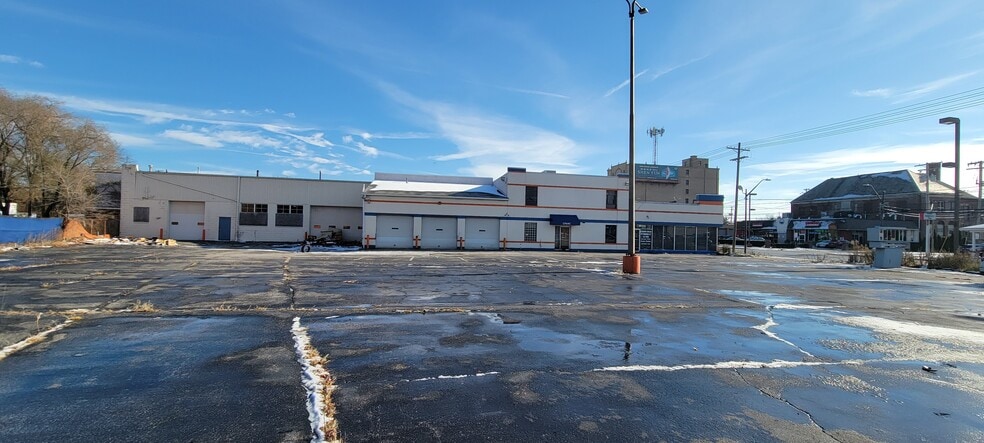 15200 Lorain Ave, Cleveland, OH for sale - Building Photo - Image 2 of 3