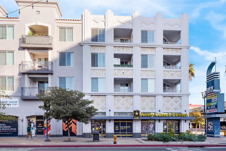 590 Pine Ave, Long Beach, CA à vendre - Photo du bâtiment - Image 3 de 7