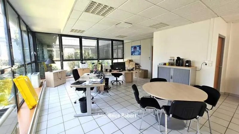 Bureau dans Dardilly à louer - Photo du bâtiment - Image 3 de 5