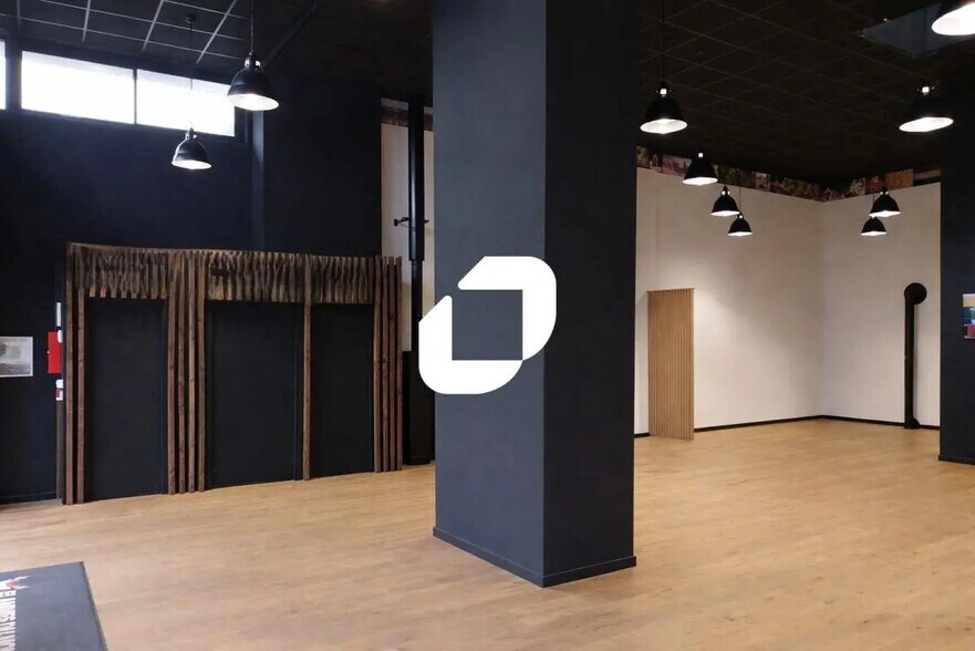 Commerce de détail dans Carquefou à louer - Photo du bâtiment - Image 2 de 9