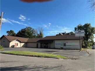 More details for 455 Lake St N, Forest Lake, MN - Retail for Sale