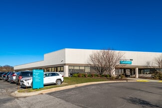 More details for 2000 E Layton Ave, Saint Francis, WI - Office for Lease