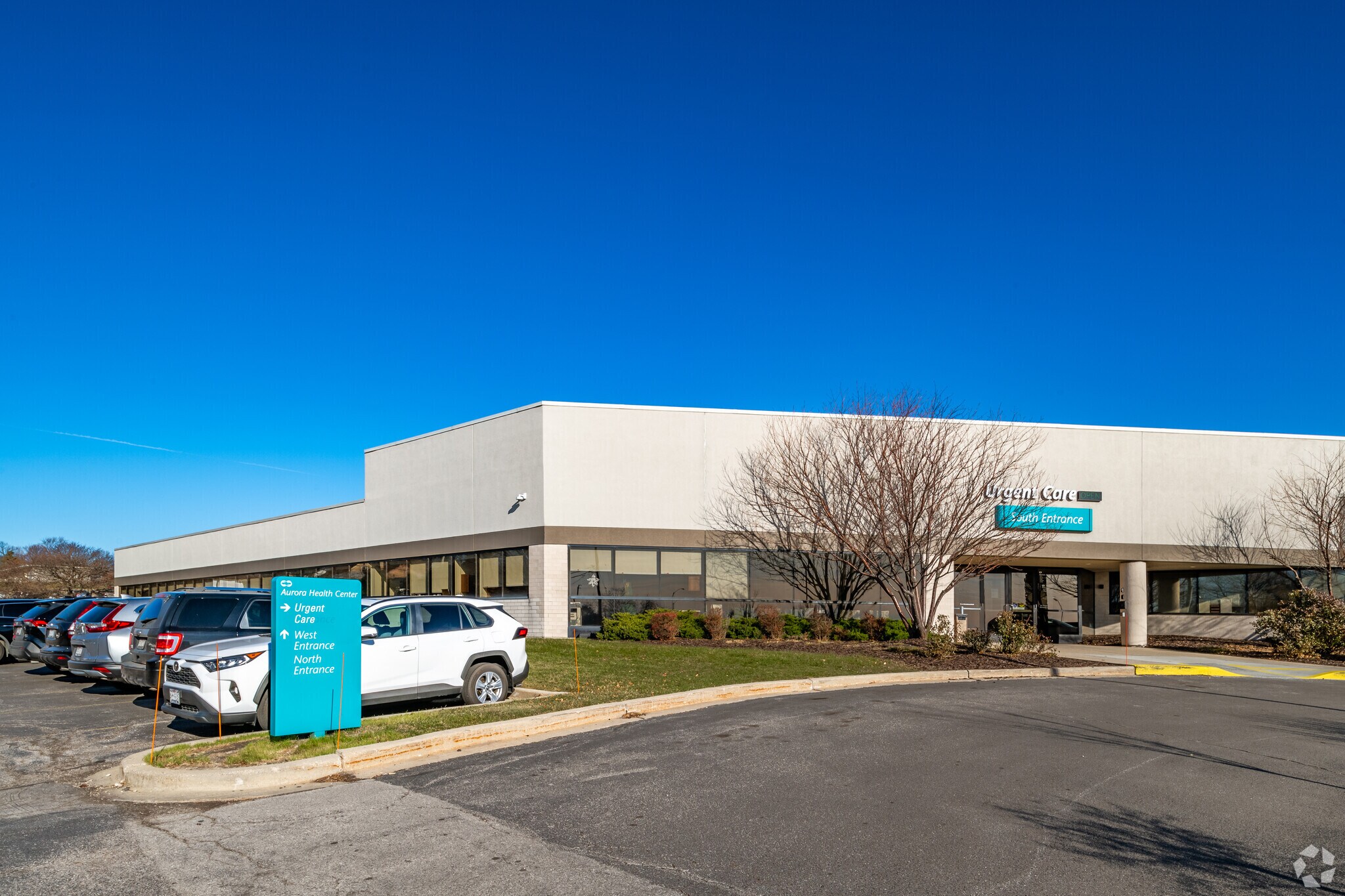 2000 E Layton Ave, Saint Francis, WI for lease Primary Photo- Image 1 of 5