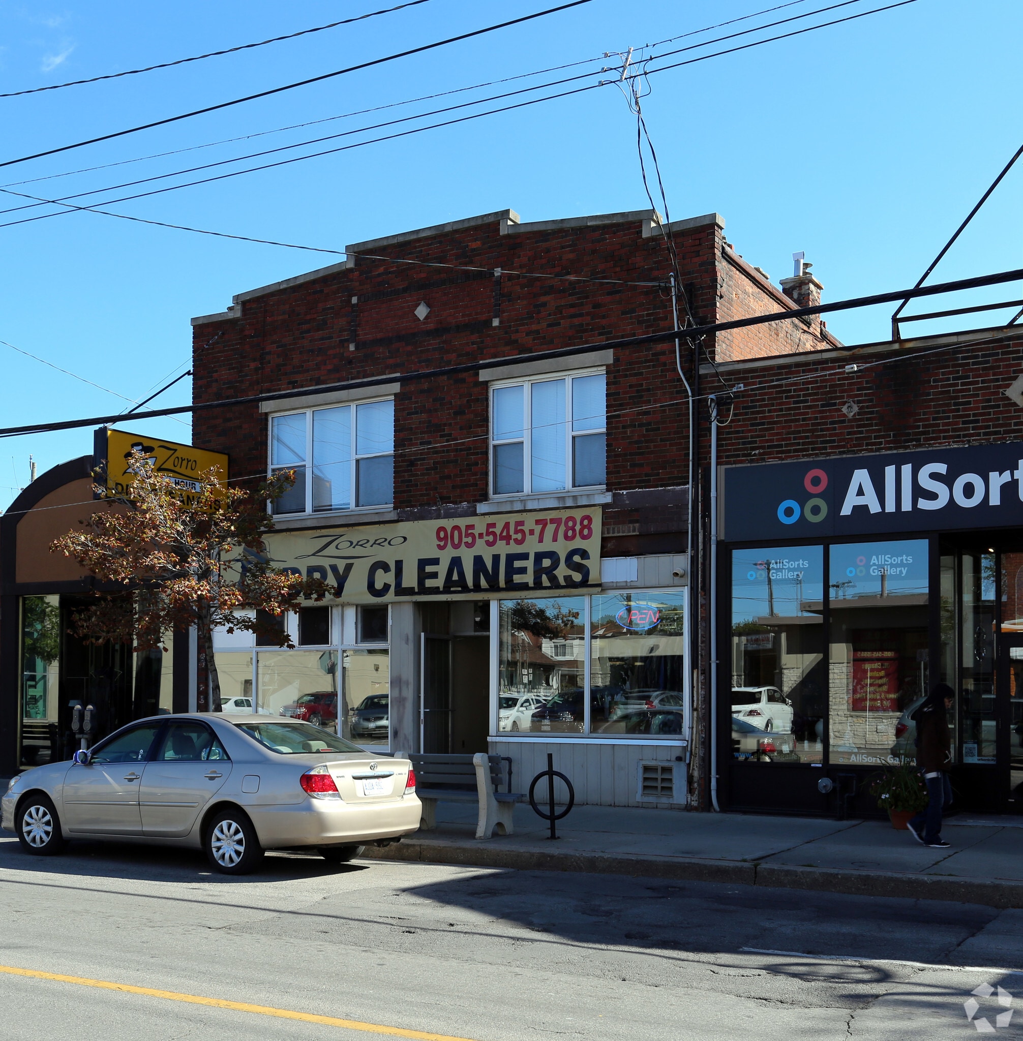 246 Ottawa St N, Hamilton, ON for sale Primary Photo- Image 1 of 12