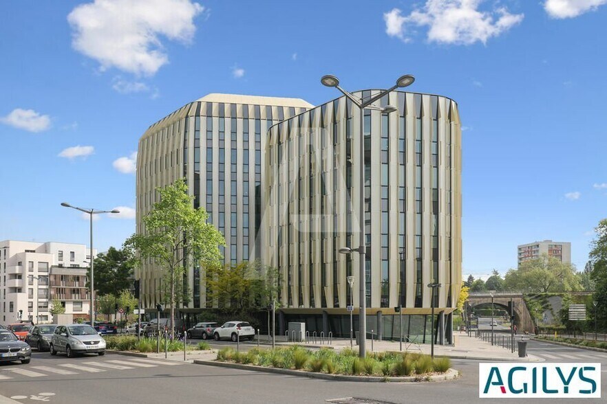 92 Avenue De Paris, Massy à louer - Photo du bâtiment - Image 1 de 15