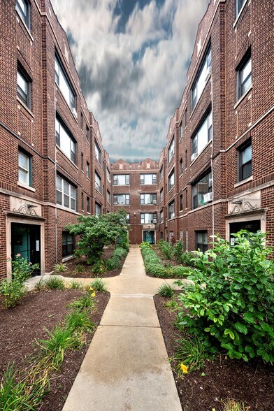 4850 W North Ave, Chicago, IL à vendre - Photo du bâtiment - Image 3 de 16