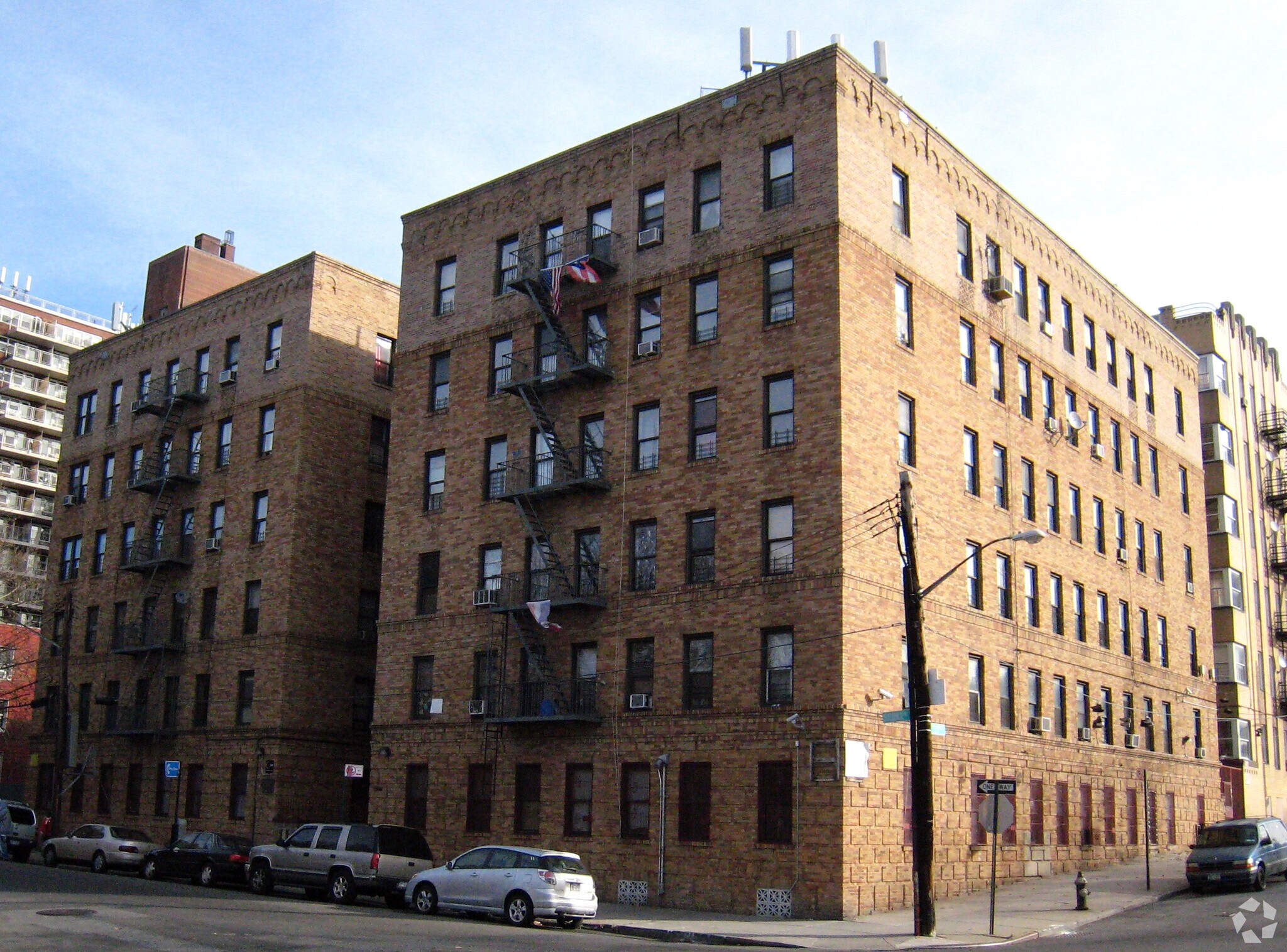 3534 Bronx Blvd, Bronx, NY à vendre Photo du bâtiment- Image 1 de 4