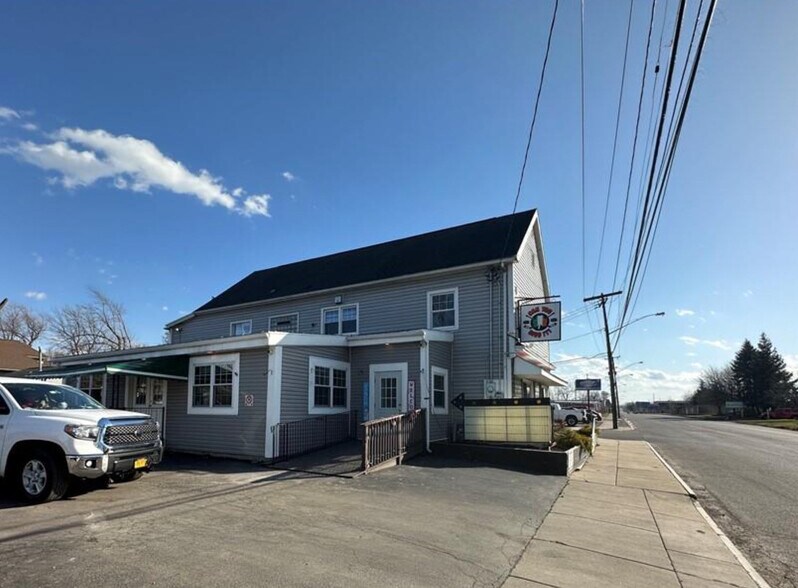 317 Hopkins St, Buffalo, NY à vendre - Photo du bâtiment - Image 2 de 21