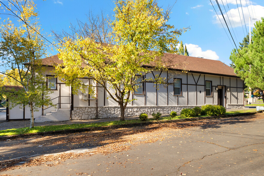 2550 F Street, Vancouver, WA for sale - Building Photo - Image 1 of 1