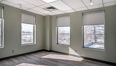 4204 10th St NE, Calgary, AB à louer Photo intérieure- Image 2 de 3