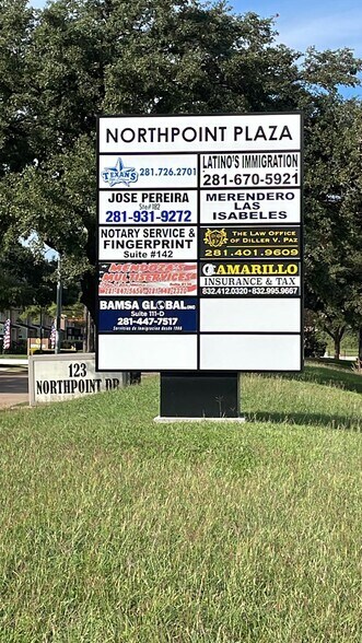 123 Northpoint Dr, Houston, TX à louer - Photo du bâtiment - Image 2 de 5