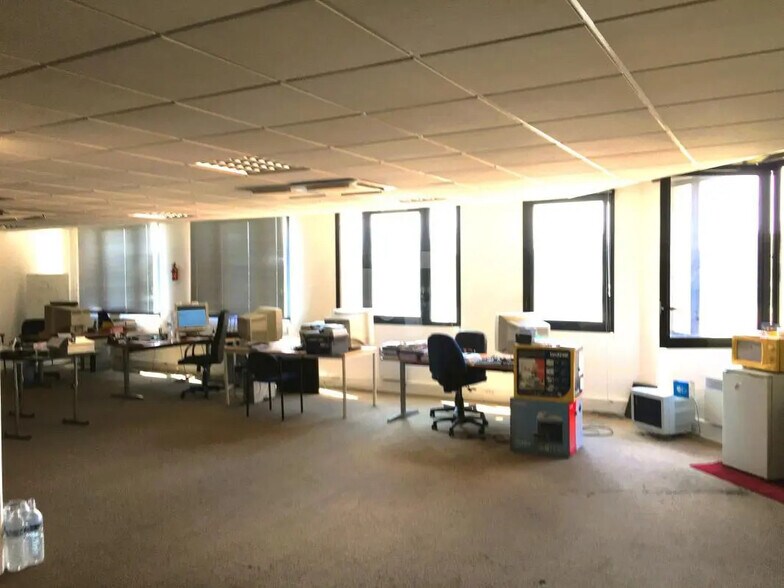 Office in Évry-Courcouronnes for lease - Interior Photo - Image 2 of 4