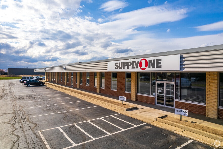 26801 Fargo Ave, Bedford Heights, OH for lease - Primary Photo - Image 2 of 6