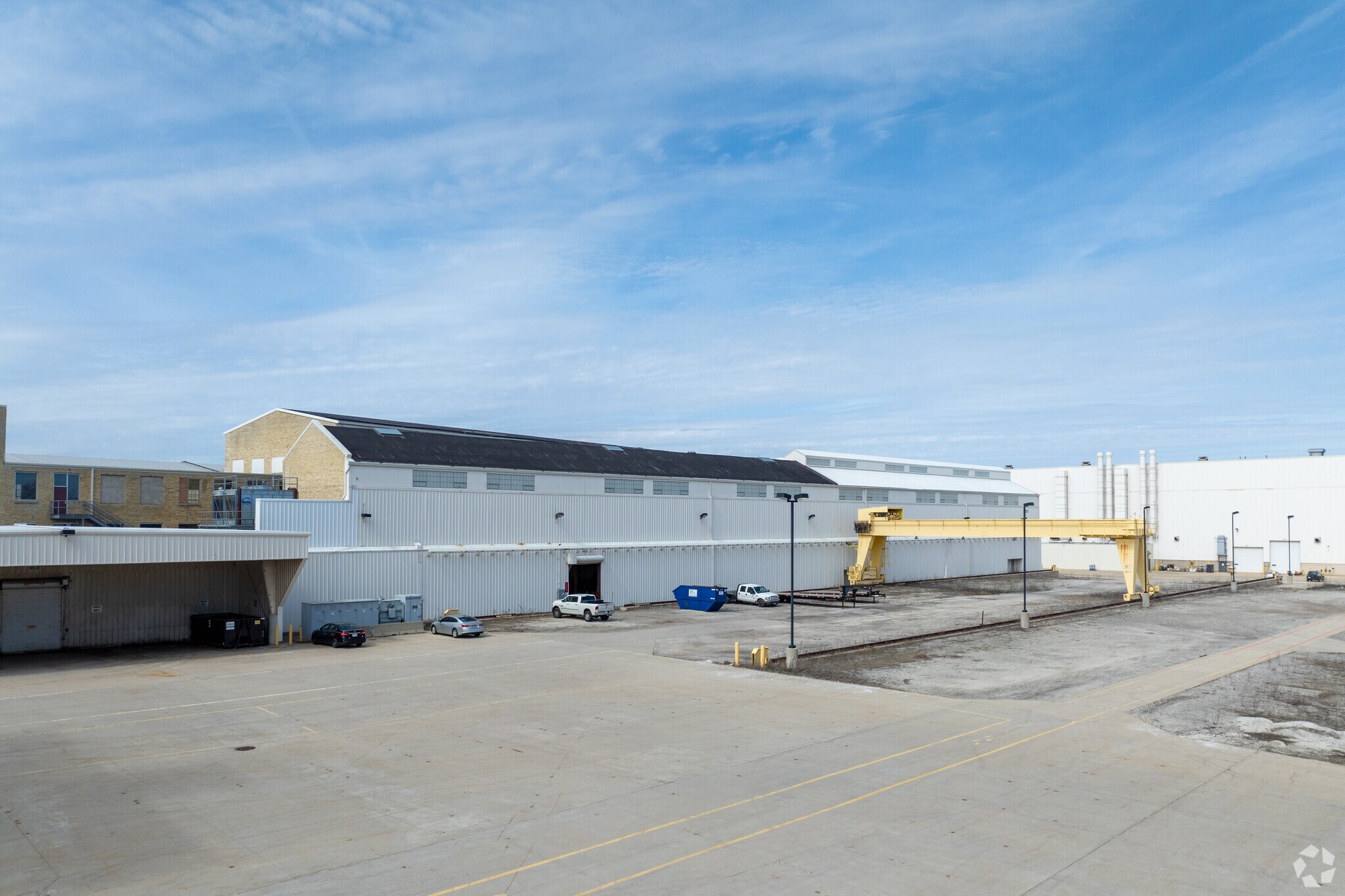 1123 E Rawson Ave, South Milwaukee, WI for lease Primary Photo- Image 1 of 6