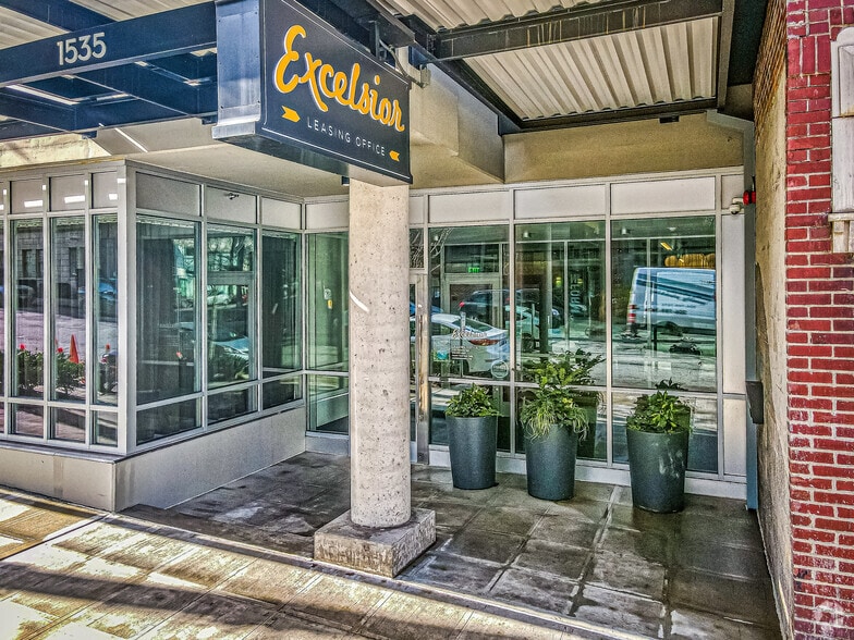 301 E Pine St, Seattle, WA à louer - Photo du bâtiment - Image 2 de 33