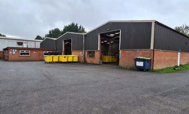 Plus de détails pour Top Station Rd, Brackley - Industriel à louer