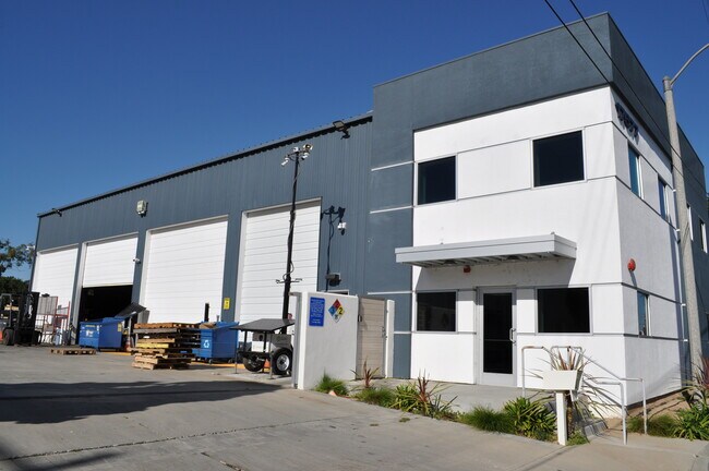Plus de détails pour 17577 Metzler Ln, Huntington Beach, CA - Industriel à louer