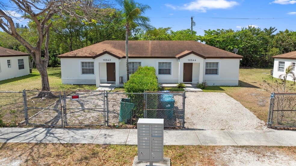 10544 SW 182nd St, Miami, FL à vendre - Photo principale - Image 1 de 1