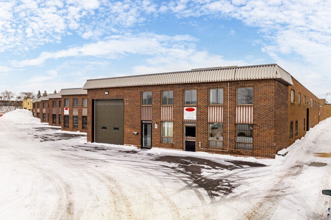 Plus de détails pour 6880 Boul Couture, Montréal, QC - Industriel à louer