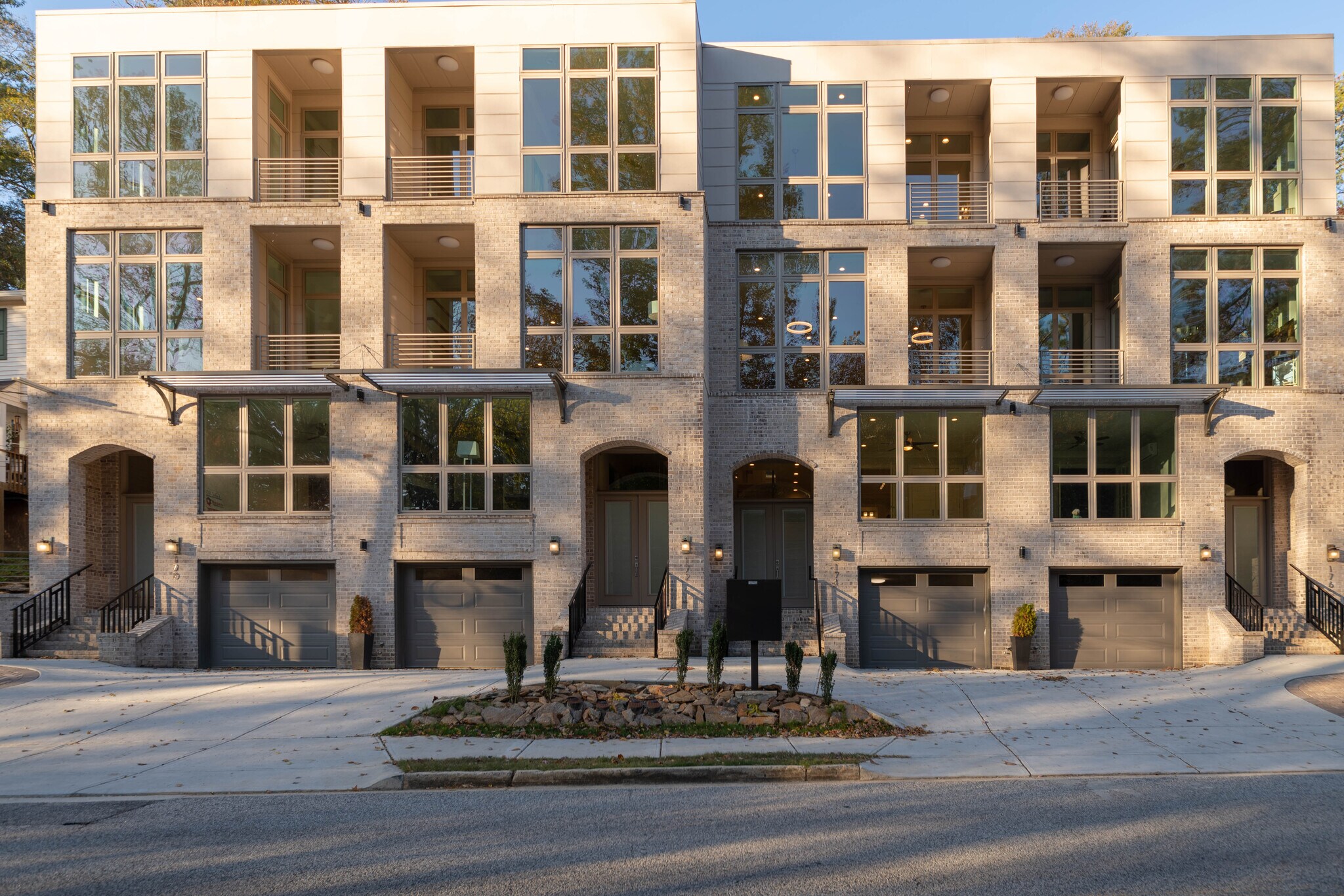 170 Oxbo Rd, Roswell, GA à vendre Photo principale- Image 1 de 12