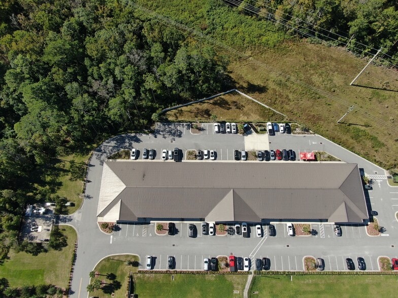 2050 St Johns Pky, Saint Johns, FL for lease - Building Photo - Image 2 of 16