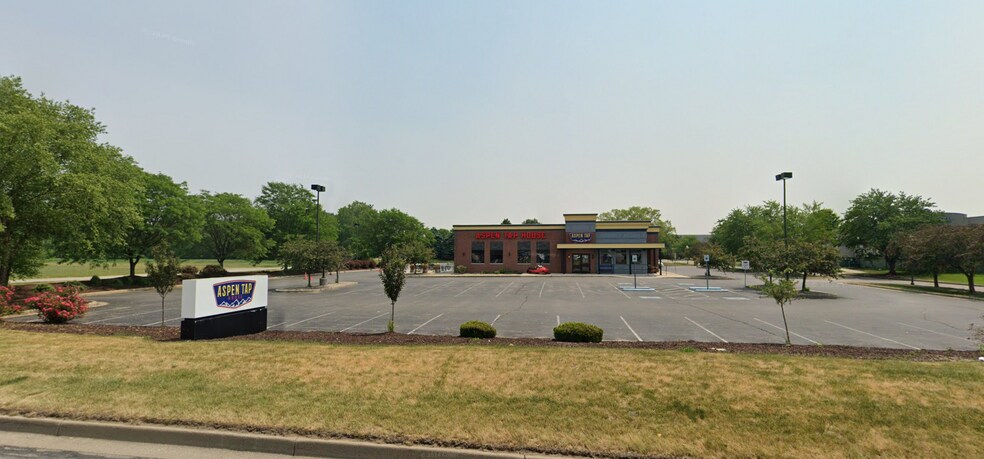 4340 Main St, Mishawaka, IN for sale - Building Photo - Image 2 of 11