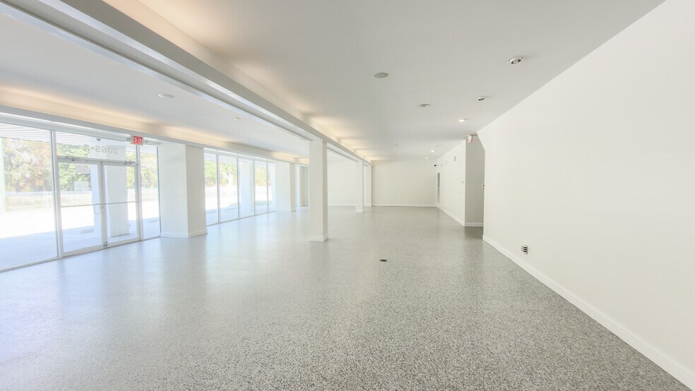 7065 NW 22nd St, Gainesville, FL à louer - Photo du bâtiment - Image 2 de 52