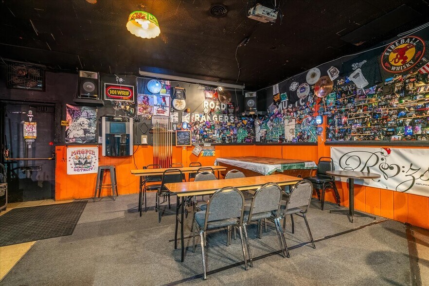 23925 Goddard Rd, Taylor, MI à vendre - Photo du bâtiment - Image 3 de 21