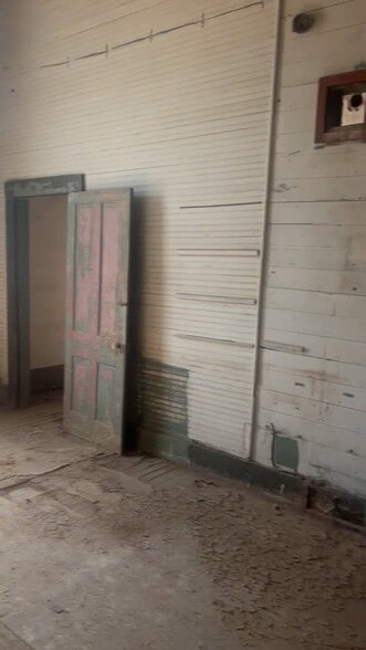101 College Ave, Weatherford, TX for sale - Commercial Listing Video - Image 2 of 13