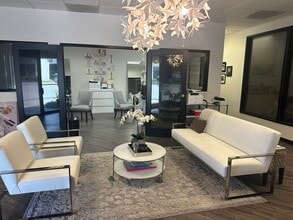 6914 Canby Ave, Reseda, CA à louer Photo intérieure- Image 2 de 7