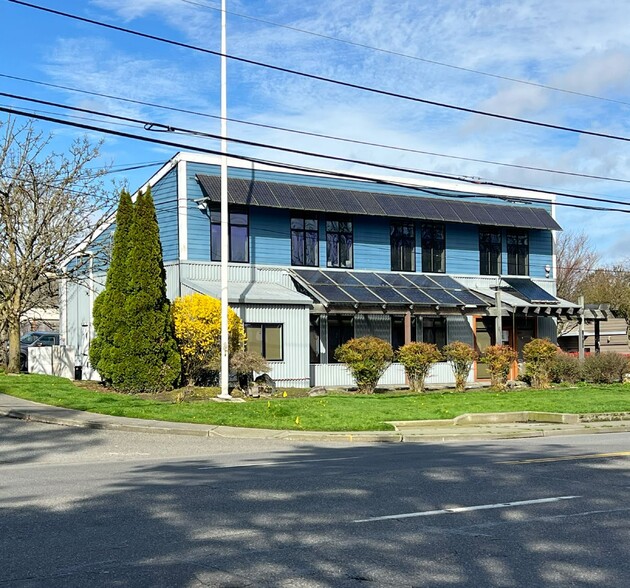 3204 NE 145th St, Shoreline, WA à vendre - Photo du bâtiment - Image 1 de 8