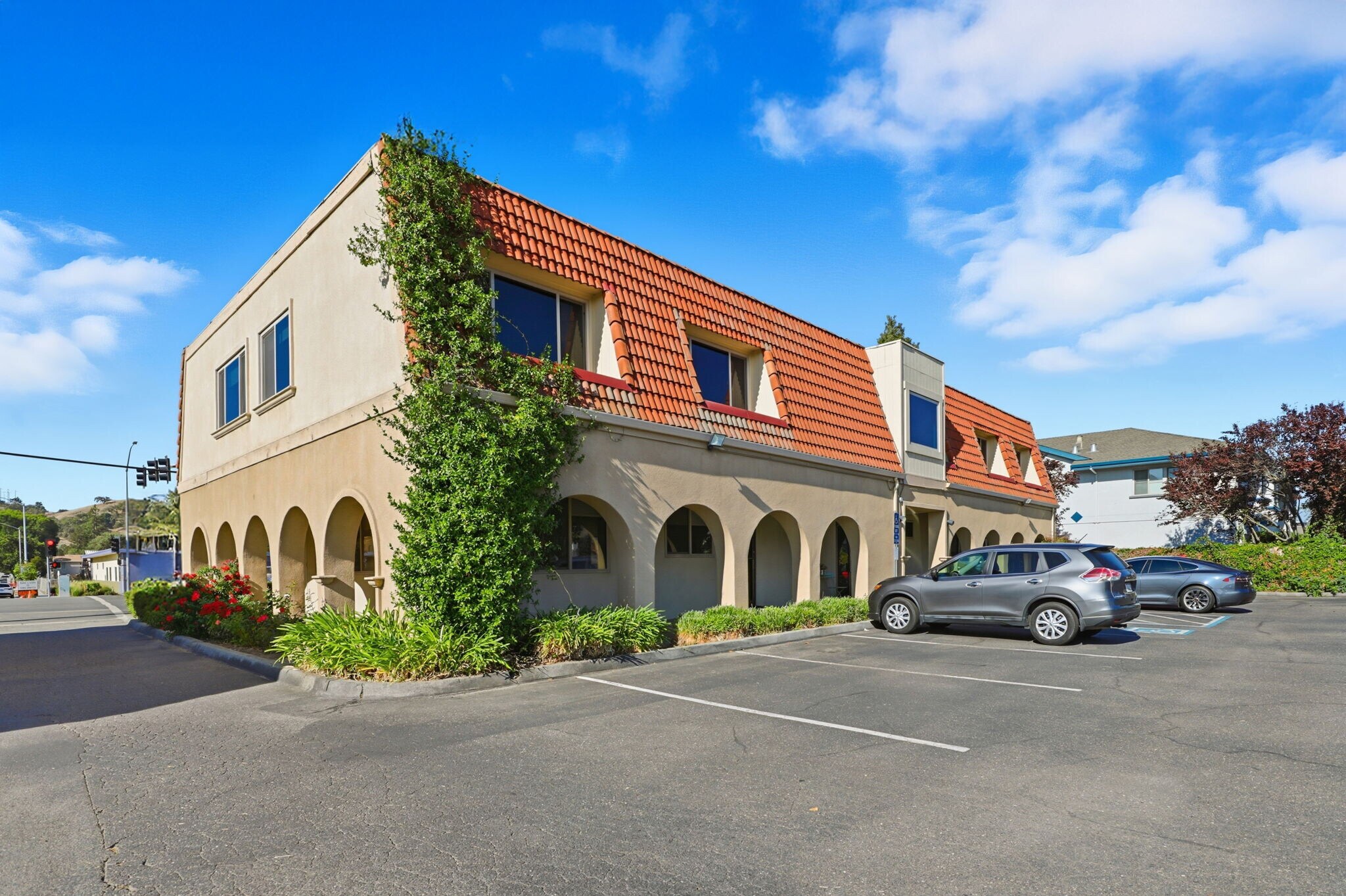 16450 Monterey Rd, Morgan Hill, CA à vendre Photo du bâtiment- Image 1 de 16